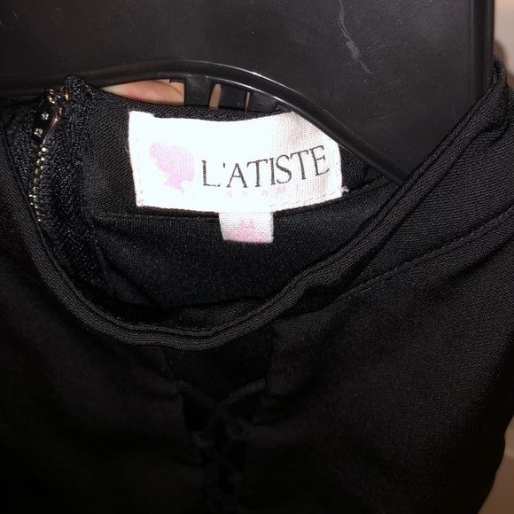 Deep Neck Black Romper - Picture 3 of 3